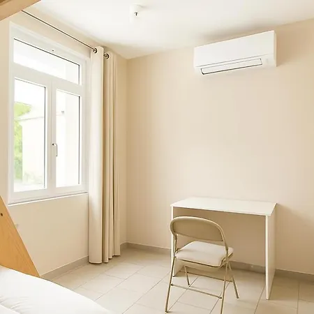 Godin P2 3eme Etage Nîmes